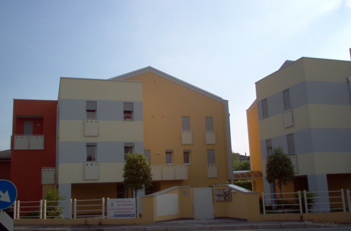 Esterno 3